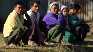 တပ်မတော်နဲ့ အေအေတိုက်ပွဲတွေကြောင့် ထွက်ပြေးတိမ်းရှောင်နေရတဲ့ ကျေးရွာသားများ