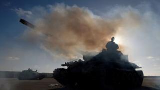 Abarwanyi b'umuhari Libyan National Army (LNA) bahanganye n'abarwanyi ba leta ya Libya ishigikiwe na ONU