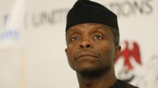 Wasu masu sharhi na ganin Yemi Osinbajo na aiki tukuru tun bayan tafiyar Shugaba Buhari Ingila