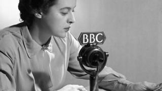 Mulher em transmissão da BBC