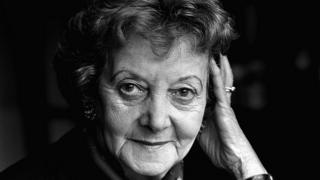 Helen Lewis