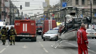 В спасательной операции, по данным властей Санкт-Петербурга, участвовали более 40 бригад скорой помощи