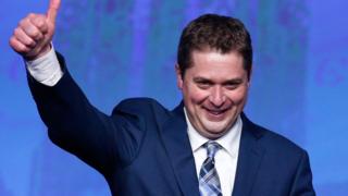 Эндрю Шеер празднует победу на съезде лидеров Консервативной партии Канады в Торонто, Онтарио, Канада 27 мая 2017 г.