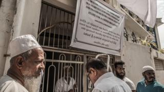 শ্রীলংকায় ভয়াবহ বোমা হামলার তীব্র নিন্দা জানিয়েছে দেশটির সংখ্যালঘু মুসলিম সম্প্রদায়।