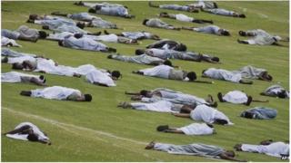 Reconstitution des massacres lors de la Commémoration des 20 ans du génocide