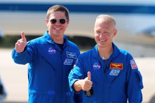 Bob Behnken (L) and Doug Hurley