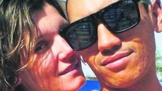Эмлин Калвервел менен Ирина Ногай Араб Эмираттарында иштеп жүрүп таанышкан.