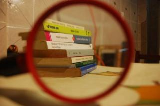 Libros y lupa