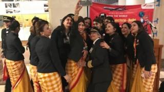 सैन फ्रांसिस्को हवाई अड्डे पर एयर इंडिया की महिला कर्मचारी