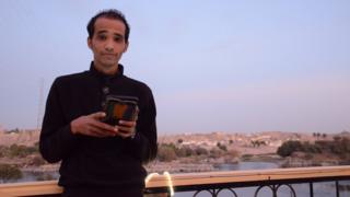 Hossam Eldin, 26 ans, se bat contre la discrimination vécue par les habitants de la Nubie.