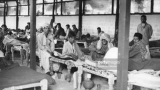 ১৯৬২ সালে করাচির একটি হাসপাতালে গুটি বসন্তে আক্রান্ত রোগীদের জন্য বিশেষ ওয়ার্ড।