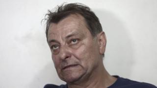 Battisti dá entrevista em foto de 2017