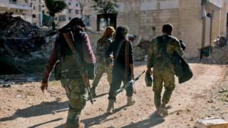 Abarwanya leta ya Syria babandanije gushira ibirwanisho hasi mu muji wa Aleppo