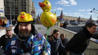 Участник протестной акции