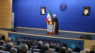 حسن روحانی در جمع تعدادی از مسئولان دولتی