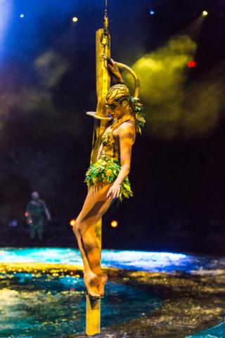 Артистка шоу Le Reve