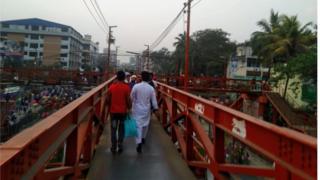 ঢাকার একটি ফুটওভার ব্রিজ