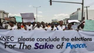 Awọn eeyan n bere fun ki ajọ INEC yanju ọrọ idibo