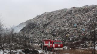 Звалище твердих побутових відходів в с. Макухівка, Полтавщина, січень 2018 року