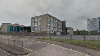 Welsh secondary school worry as English-medium pupils apply - BBC News