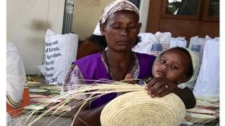 ማማይ ሒዘን ኣብ ስራሕ ዝወፈራ ኣደ