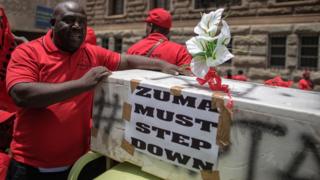 Depuis son accession au pouvoir en 2009, Jacob Zuma est englué dans une série de scandale de corruption.