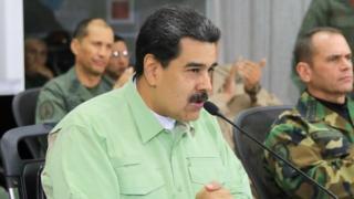 Maduro junto a militares