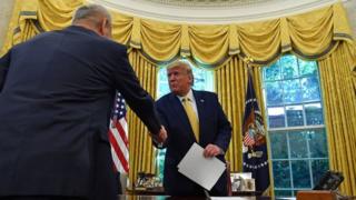Трамп приветствовал "первую фазу" сделки с Китаем