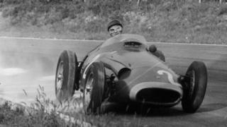 Хуан-Мануэль Фанхио за рулем болида Mazerati (Монза, Италия, 1957 г.)