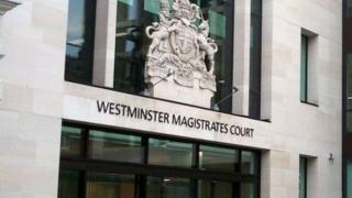 Llys ynadon Westminster