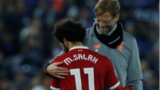Klopp ati Salah n di mọra wọn
