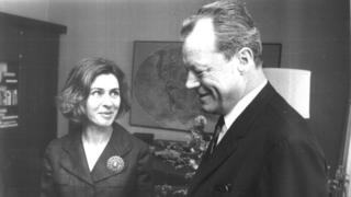 Nilüfer Yalçın eski Almanya Şansölyesi Willy Brandt'le
