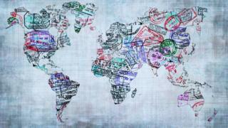 Карта мира, созданная с паспортными марками