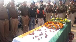 मुजाहिद ख़ान का पार्थिव शरीर