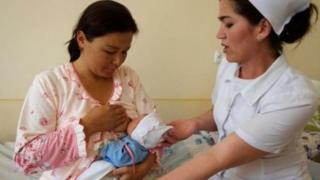 Өлкө боюнча Үй-бүлөлүк медициналык борборлордо эмгектенген дарыгерлер үч миңден ашат
