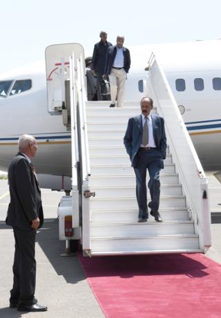 ፕረዚደንት ኢሳይያስ ኣፈወርቂ ናብ ካርቱም ኣብ ዝኣተወሉ