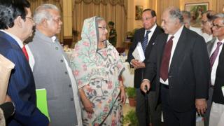 প্রধানমন্ত্রী হাসিনা ও ড. কামাল হোসেন