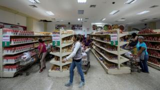 Una imagen que no se veía por meses en Venezuela. Pero con detalle algo desesperanzador: pocos venezolanos los pueden comprar.