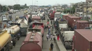 Awọn ọkọ akẹru to di oju ọna Apapa