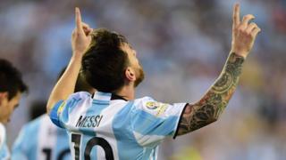 Lionel Messi celebra