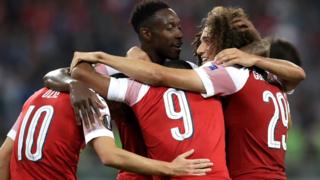 Awọn agbabọọlu Arsenal n yọ lẹyin ti wọn gba goolu wọle