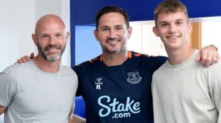 Stanley Mills (right) with dad Danny (left) and Frank Lampard