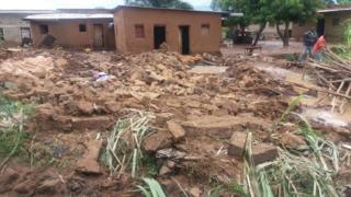 Inzu zishika 130 nizo zaraye zibomotse