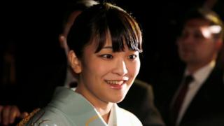 https://ichef.bbci.co.uk/news/320/cpsprodpb/A06C/production/_96086014_princessmakoreu.jpg