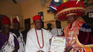 Willie Obiano na Eze ọhụrụ Aguleri