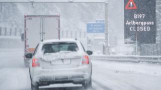 Многие дороги закрыты для движения