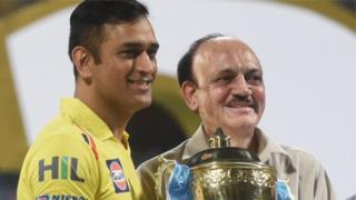 ధోనీ