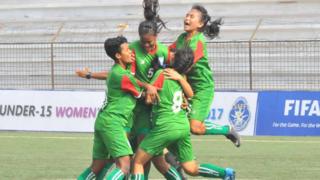সাফ ফুটবলে জয়ী নারীরা