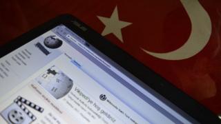 wikipedia ve Türk bayrağı