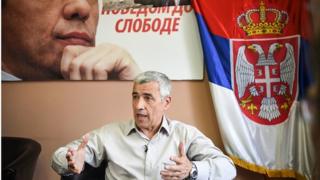 Oliver Ivanović u svojoj kancelariji, 2017.